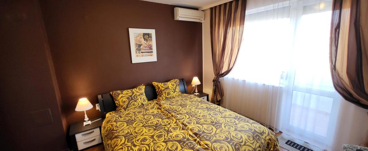 Style Apartment Pomorie Exterior photo